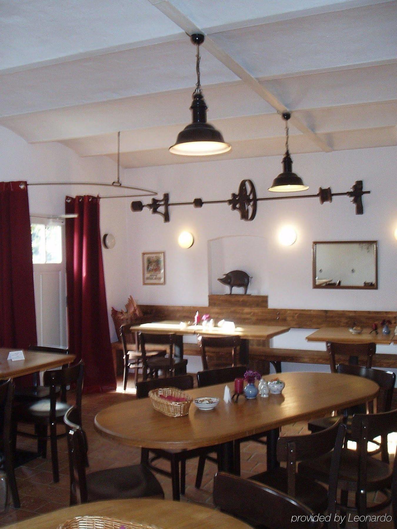 Landhaus Alte Schmiede 니에메크 레스토랑 사진